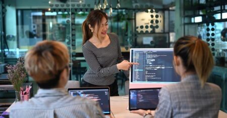 Mulheres na tecnologia: desafios e oportunidades em um setor ainda majoritariamente masculino