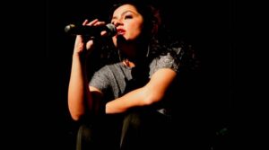 Show: Lívia Mendes celebra 23 anos de carreira com show especial com várias participações especiais